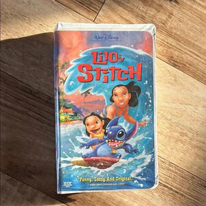 VTG VHS 🦖 📼 tape Disney Lilo & Stitch Animated Feature Film 🎥
